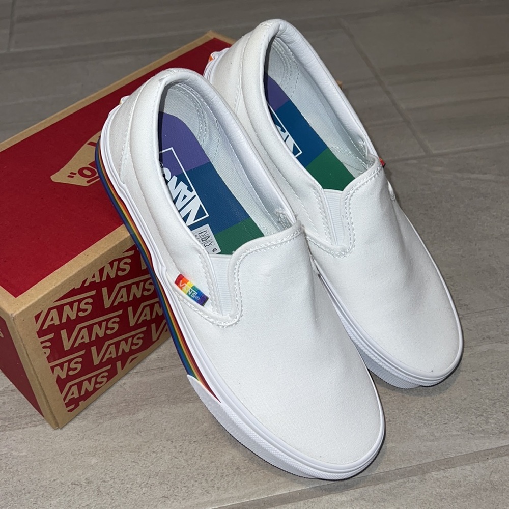 COPY - π³οΈβπ VANS CLASSIC SLIP ON RAINBOW PRIDE SHOES UNISEX π³οΈβπ LGBTQIA - Picture 4 of 6